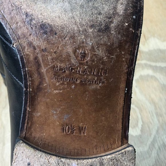 Magnanni Kiltie Tassel Black Leather Loafers - Picture 9 of 10